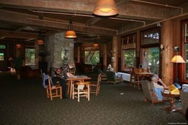 Hotel CHATEAU AT THE OREGON CAVES NATIONAL (California Bar)